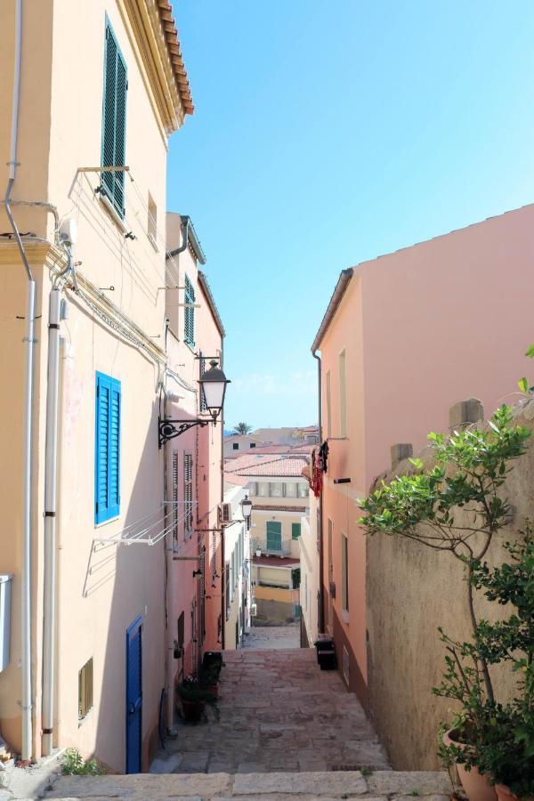 Clelia'S Boutique Rooms & Suites La Maddalena  Eksteriør bilde