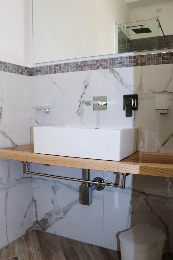 Clelia'S Boutique Rooms & Suites La Maddalena  Rom bilde