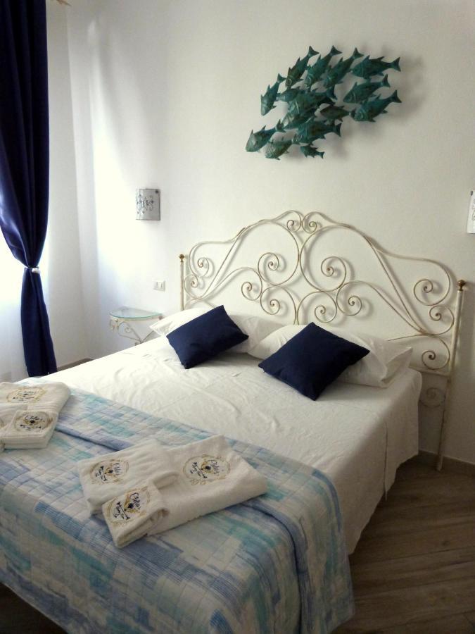 Clelia'S Boutique Rooms & Suites La Maddalena  Eksteriør bilde